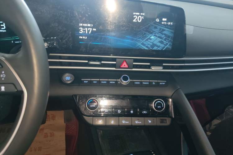 Used Hyundai Elantra 2023 1.5L CVT LUX Prestige Edition
