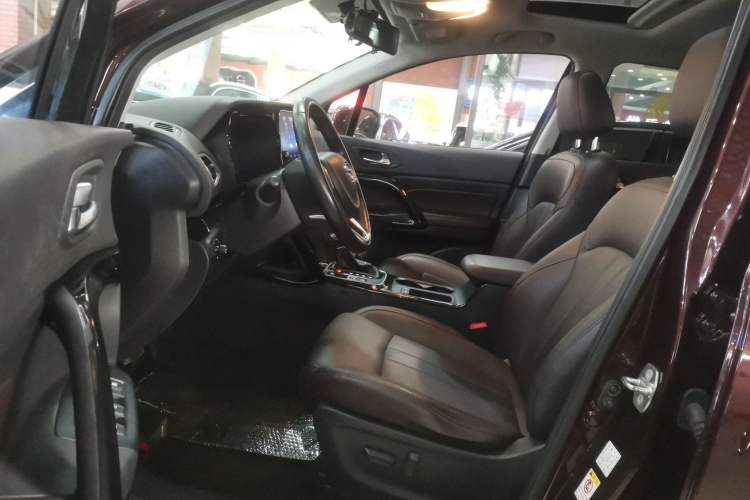 Used GAC Trumpchi GS4 2018 235T Automatic Two-Wheel Drive Luxury Smart Connectivity Version Driver Seat