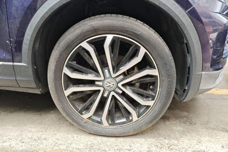 Used Volkswagen T-ROC 2019 280TSI DSG Two-Wheel Drive Comfort Version China VI Standard Right Front Wheel Hub