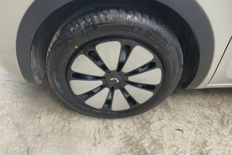 Used Wuling Bingo 2024 333 km Enjoyment Version
