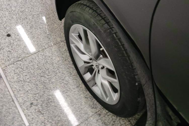 Used Toyota Avalon 2019 2.5L Ambition Version China VI Standard
