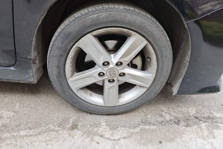 Used Toyota Camry 2012 Junrui 2.0S Radiant Edition Right Front Wheel Hub