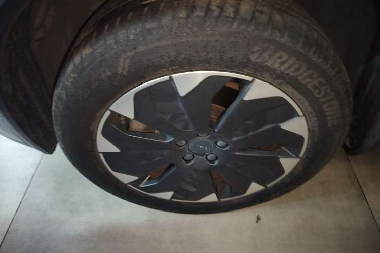 Used Lynk & Co 01 EM-P 2018 1.5T PHEV Jing Guo V Left Front Wheel Hub