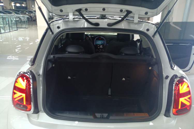 Used MINI MINI 2023 Updated 1.5T COOPER Artist