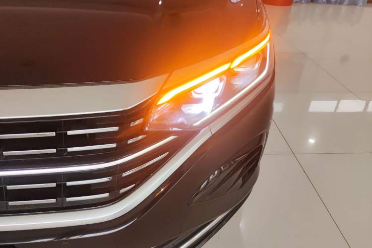 Used Volkswagen Passat 2023 380TSI Luxury Edition
