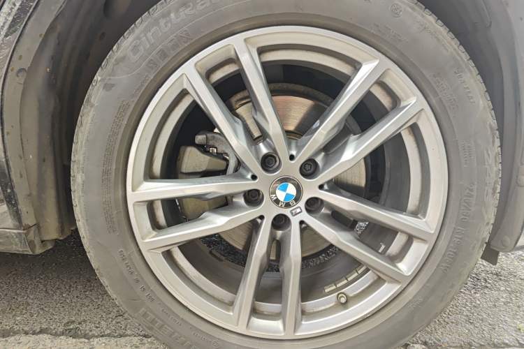 Used BMW X3 2020 xDrive25i M Sport Package Right Front Wheel Hub