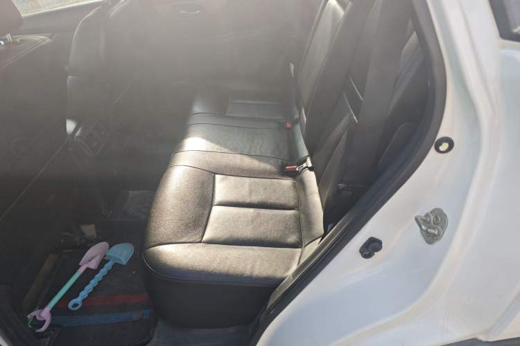 Used Nissan X-Trail 2015 2.0L CVT Comfort MAX Edition 2WD Left Rear Seat