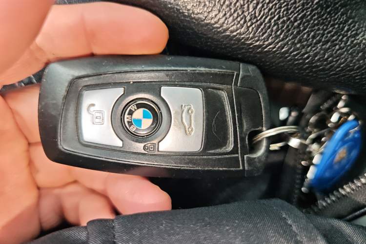 Used BMW 2 Series 2015 220i Convertible Coupe Leading Model
