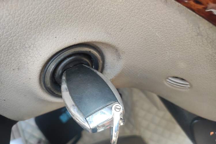 Used Mercedes-Benz Viano 2011 2.5L Prestige Edition