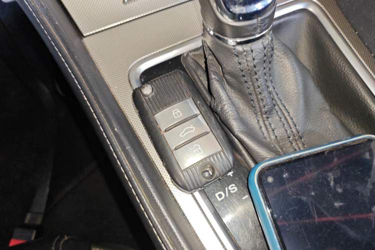 Used MG 6 2017 20T Automatic Luxury Smart Connect Version China V Standard