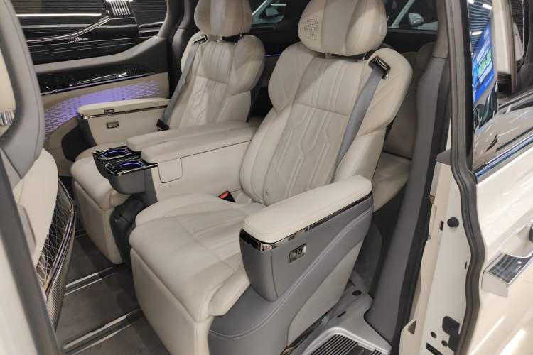 Used Zeekr 009 2022 WE Edition
