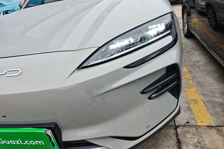 Used BYD Song PLUS New Energy 2023 Champion Edition EV 520KM Prestige Model
