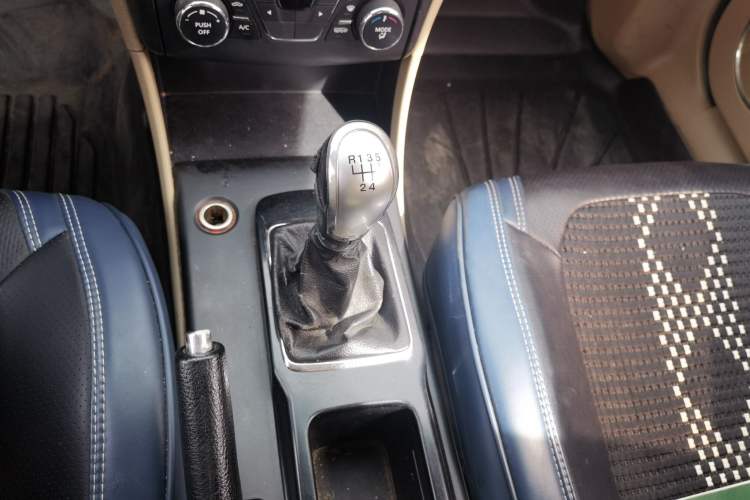 Used Bestune B50 2013 1.6L manual Comfort trim level