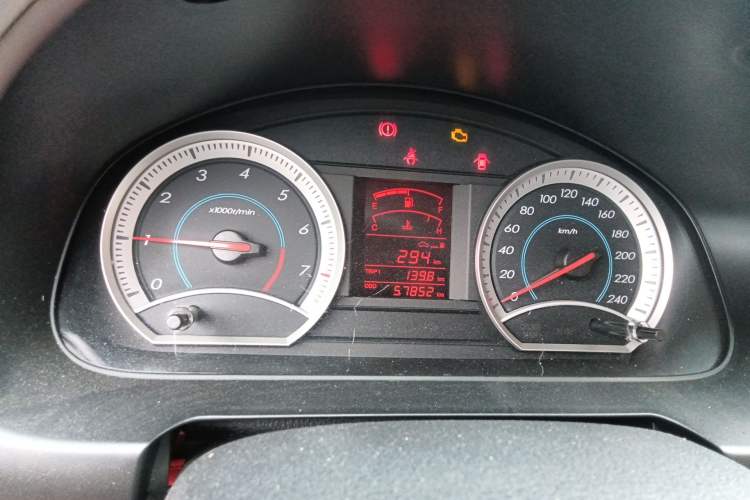 Used Bestune B50 2011 1.6L manual fashion version
