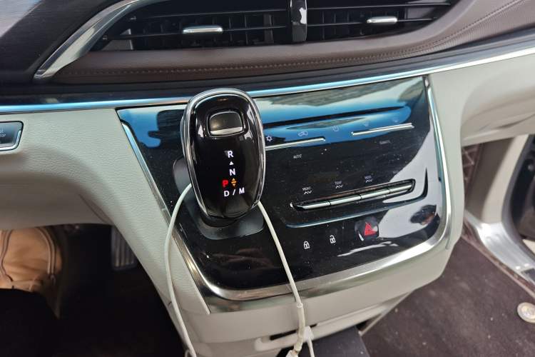 Used Buick GL8 2022 Land Business Class 652T Luxury Model