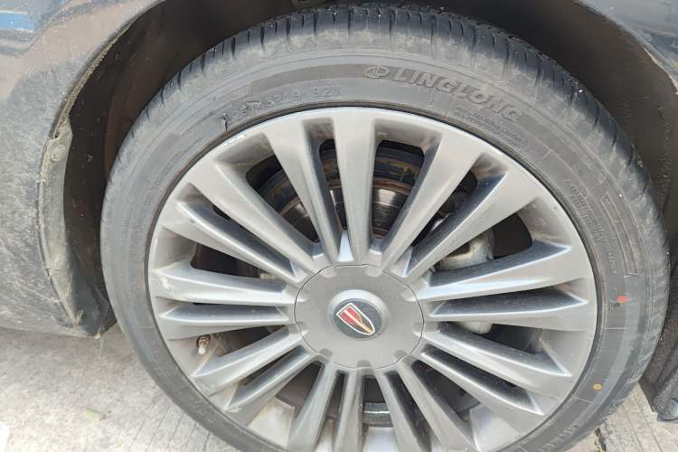 Used Hongqi H5 2020 1.8T Automatic Smart Connect Flagship Edition Right Front Wheel Hub