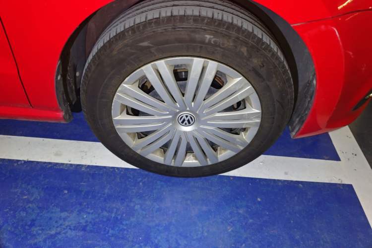 Used Volkswagen Polo 2016 1.6L Automatic Comfort Model
