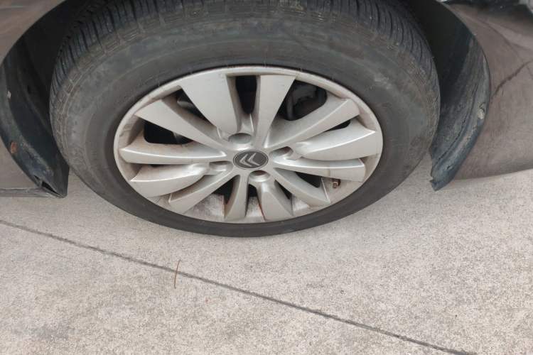 Used Citroen C-Quatre 2012 Sedan 2.0L Automatic Joyful Model Right Front Wheel Hub