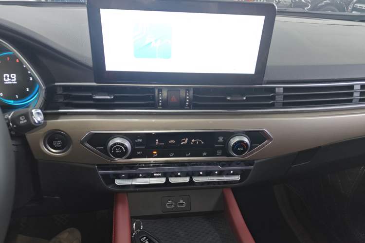 Used JETOUR X70 2025 1.5T Manual Overdrive Version 5 Seats
