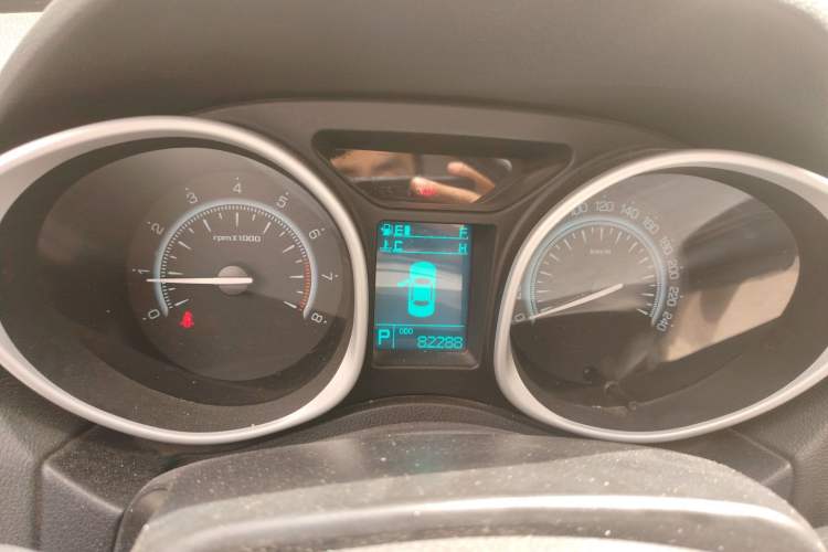 Used GAC Trumpchi GS5 2013 2.0L Automatic Two-Wheel Drive Light Interior Special Edition
