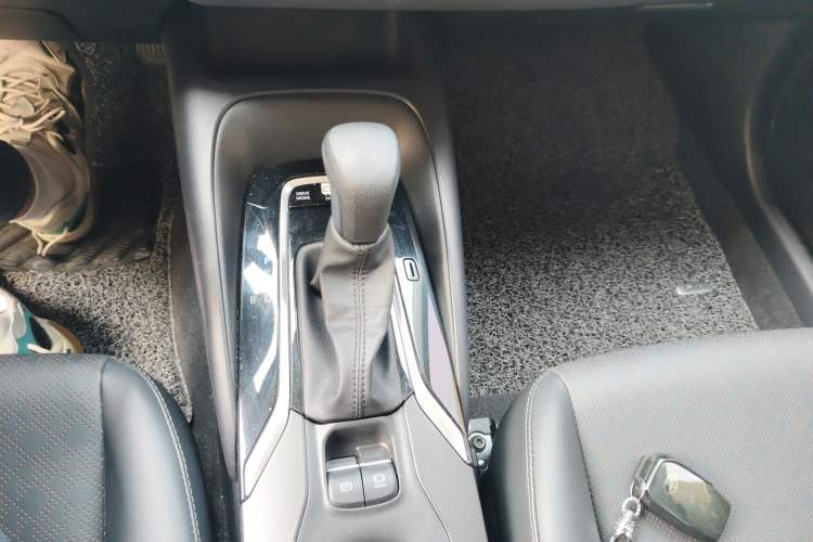 Used Toyota Corolla 2024 1.8L Smart Electric Hybrid Dual-Engine Elite Edition