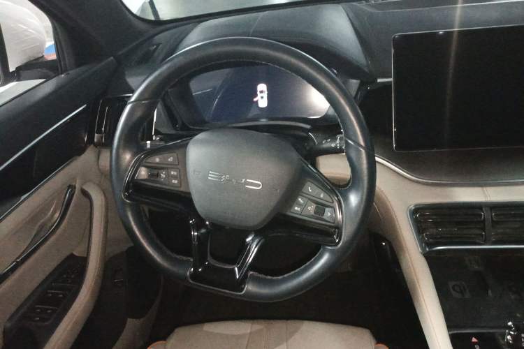 Used BYD Song PLUS New Energy 2024 Honor Edition EV 520km Premium Model
