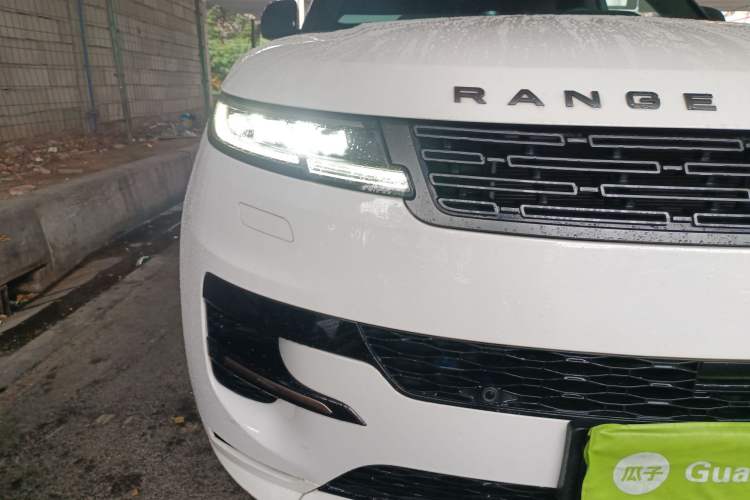 Used Land Rover Range Rover Sport 2023 400PS Dynamic SE
