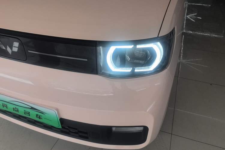 Used Wuling Hongguang MINIEV 2022 Macaron Premium Model – Lithium Iron Phosphate Left Front Headlight