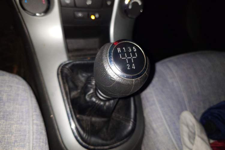 Used Chevrolet Cruze 2012 1.6L SL MT
