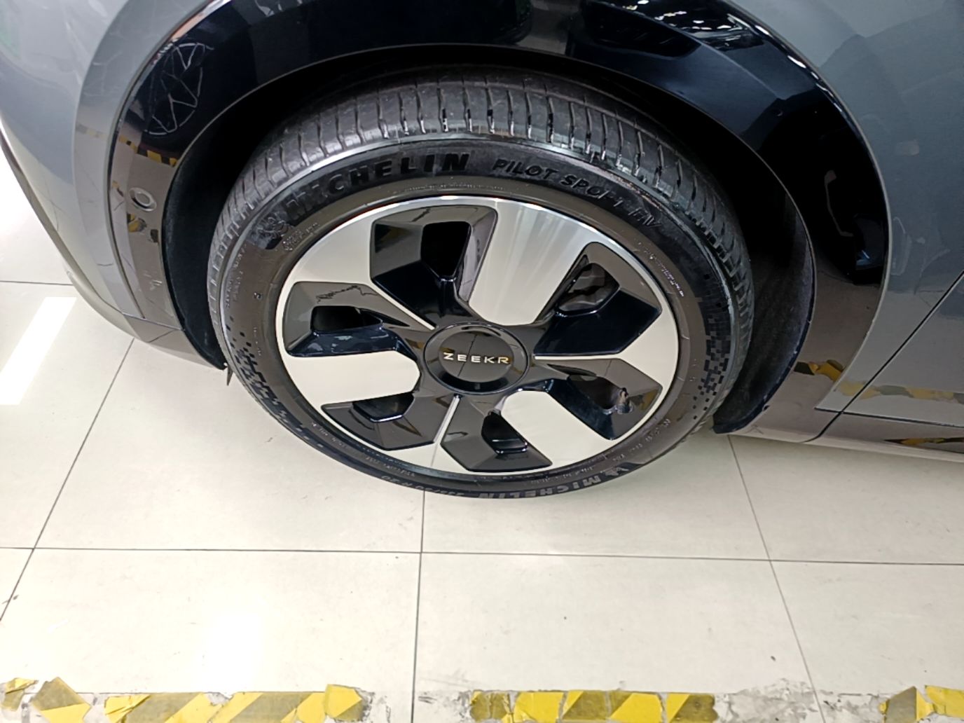 Zeekr MIX 2025 Long-Range Intelligent Driving Edition — снимка 10