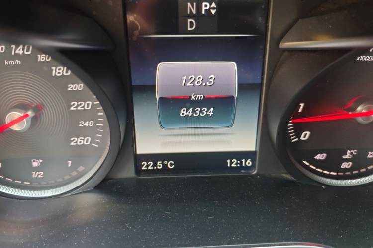 Used Mercedes-Benz C-Class 2017 Restyled C 200 Sport Edition Odometer Close Up