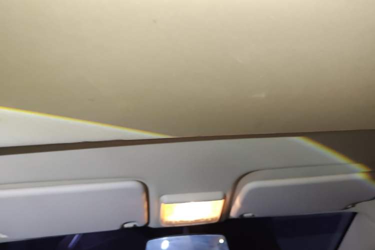 Used Dongfeng Fengon 330 2014 1.5L Manual Utility Version DK15 Headliner