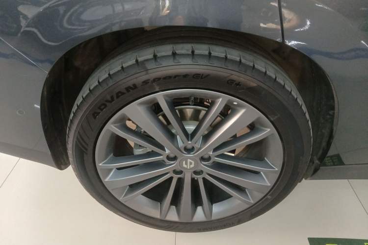 Used Leapmotor C16 2026 Extended-Range 280 LiDAR Zhizun Edition 6 Seats