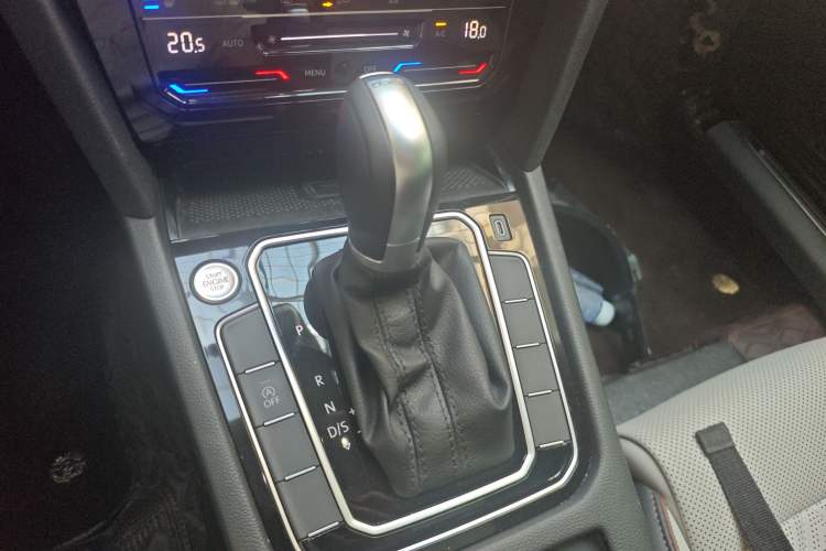 Used Volkswagen Magotan 2023 2 Million Units Limited-Edition 380TSI DSG Flagship Version Gear Lever