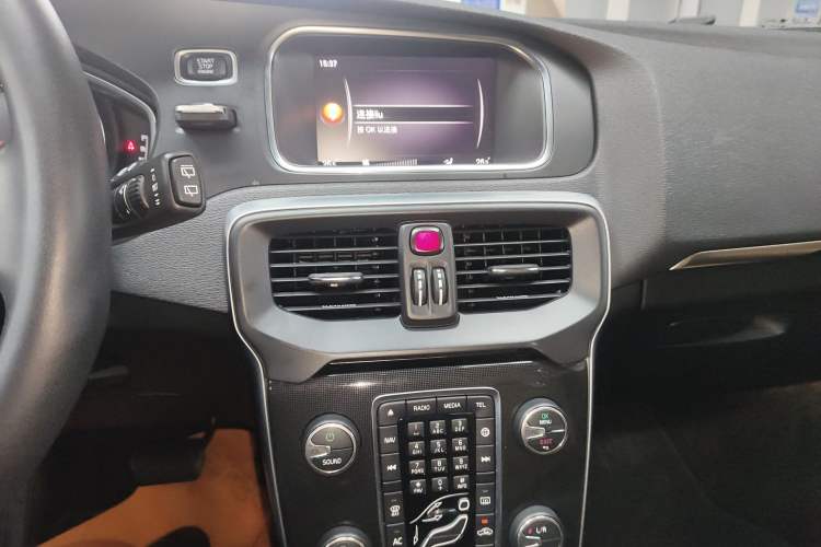 Used Volvo V40 2019 T3 Zhiyi Edition