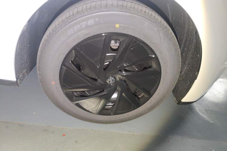 Used MG 4 EV 2026 Model 437 All-in-One Edition Right Front Wheel Hub