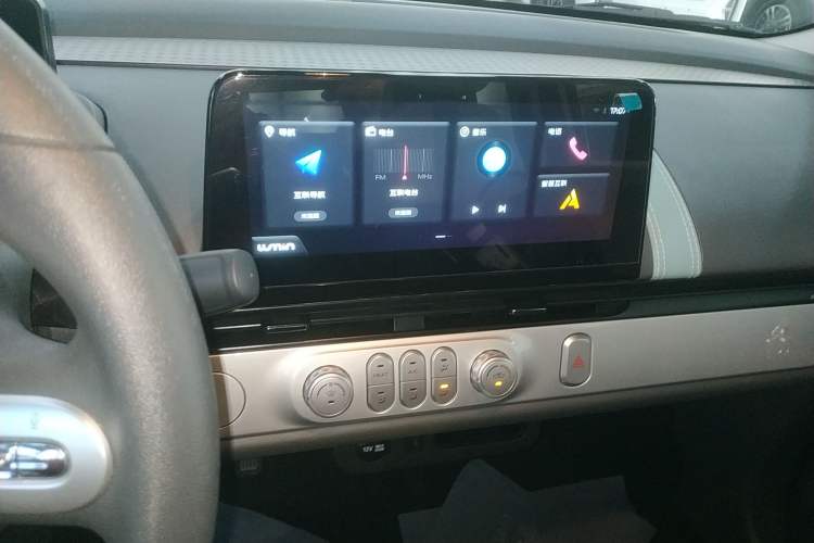 Used CHANGAN NEVO Lumin 2023 301km Honey Dew Edition
