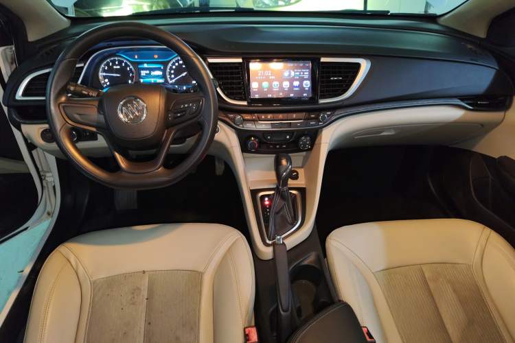 Used Buick GT 2017 15N Automatic Elite Version Audio And AC Panel