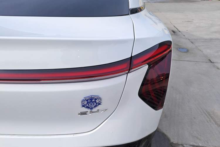 Used Hongqi EH7 2025 600 Smart Selection Edition
