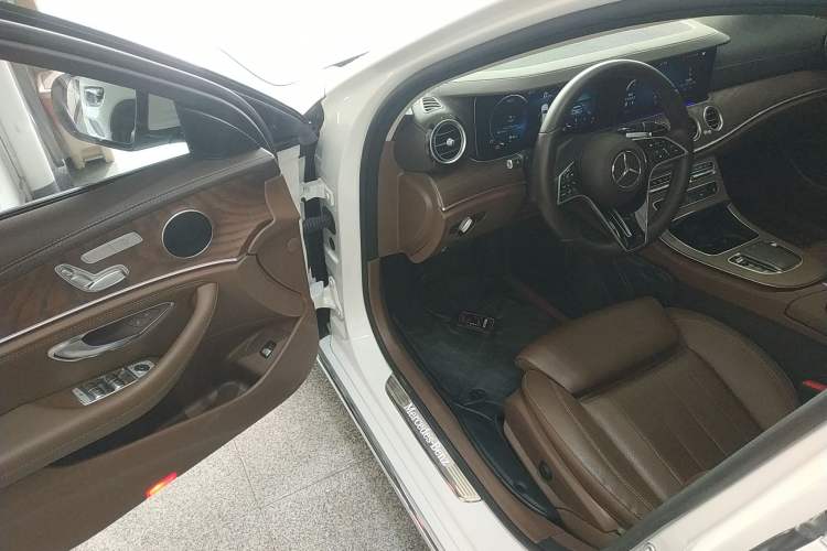 Used Mercedes-Benz E-Class 2023 E 260 L