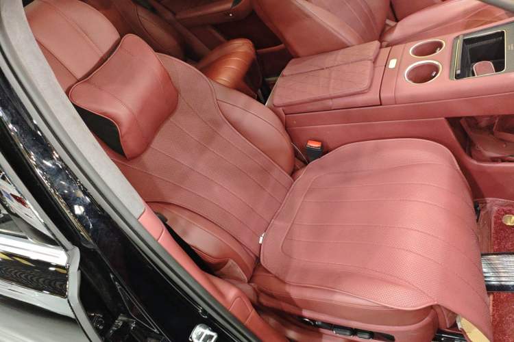 Used Hima AITO M8 2025 Extended-Range Max+ Version 53.4 kWh 6-Seater Edition
