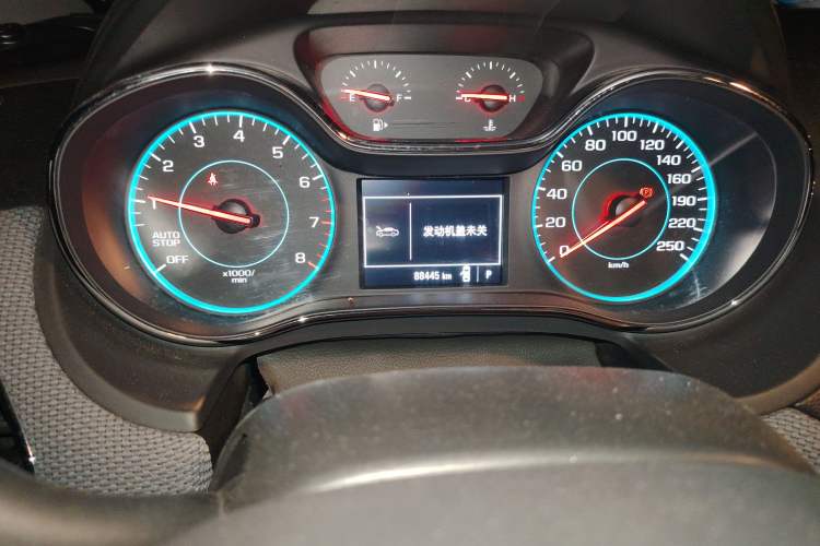 Used Chevrolet Cruze 2018 Redline 320 Automatic Pioneer Edition Odometer Close Up