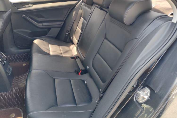 Used Volkswagen Sagitar 2018 180TSI DSG Prestige Edition Left Rear Seat