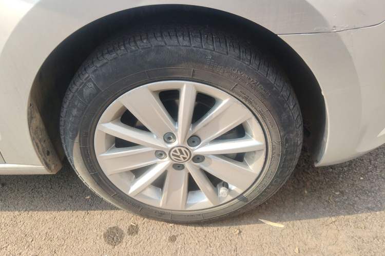 Used Volkswagen Jetta 2015 1.6L Manual Comfort Model
