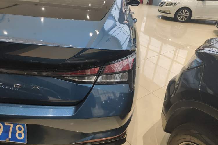 Used Hyundai Elantra 2021 1.5L CVT GLX Elite Edition Right Rear Taillight