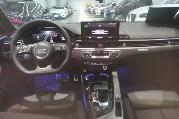 Used Audi A4L 2023 40 TFSI quattro Luxury Dynamic Edition
