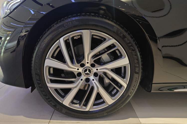 Used Mercedes-Benz E-Class 2025 Facelift E 300 L Fashion Edition
