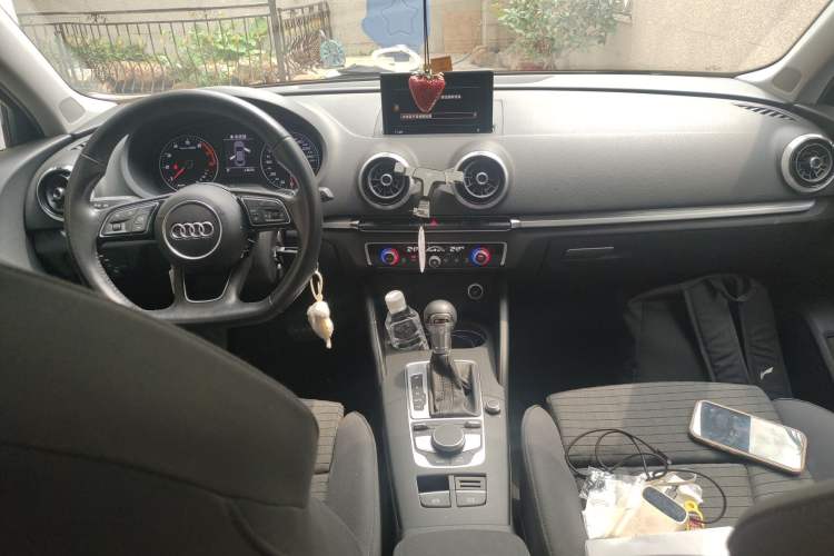 Used Audi A3 2017 Limousine 35 TFSI Sport Edition
