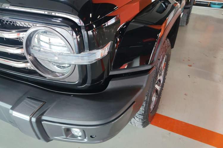 Used Tank 300 2023 City Edition 2.0T—Stylish as Ever Left Front Headlight