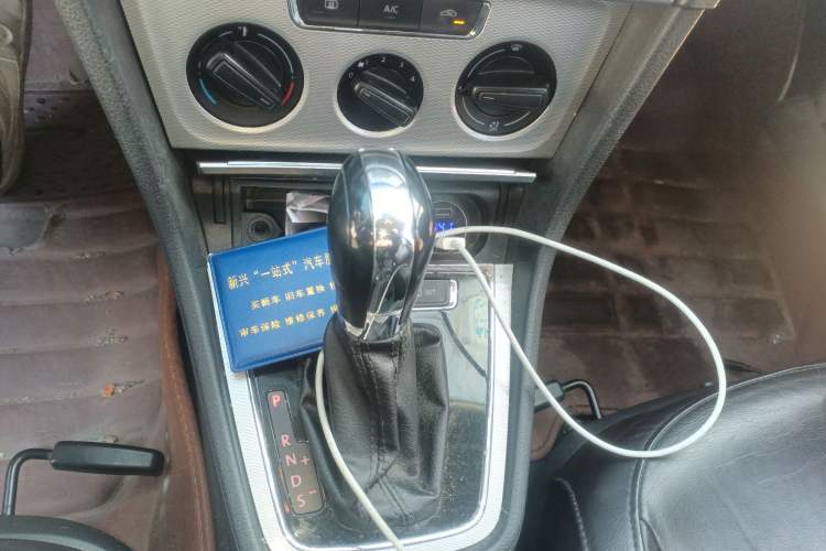 Used Volkswagen Gran Lavida 2013 1.6L Automatic Comfort Model
